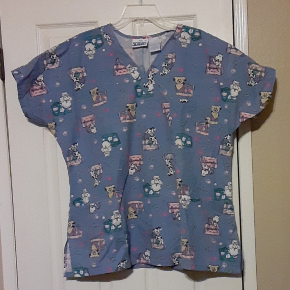Scrub top with puppies
